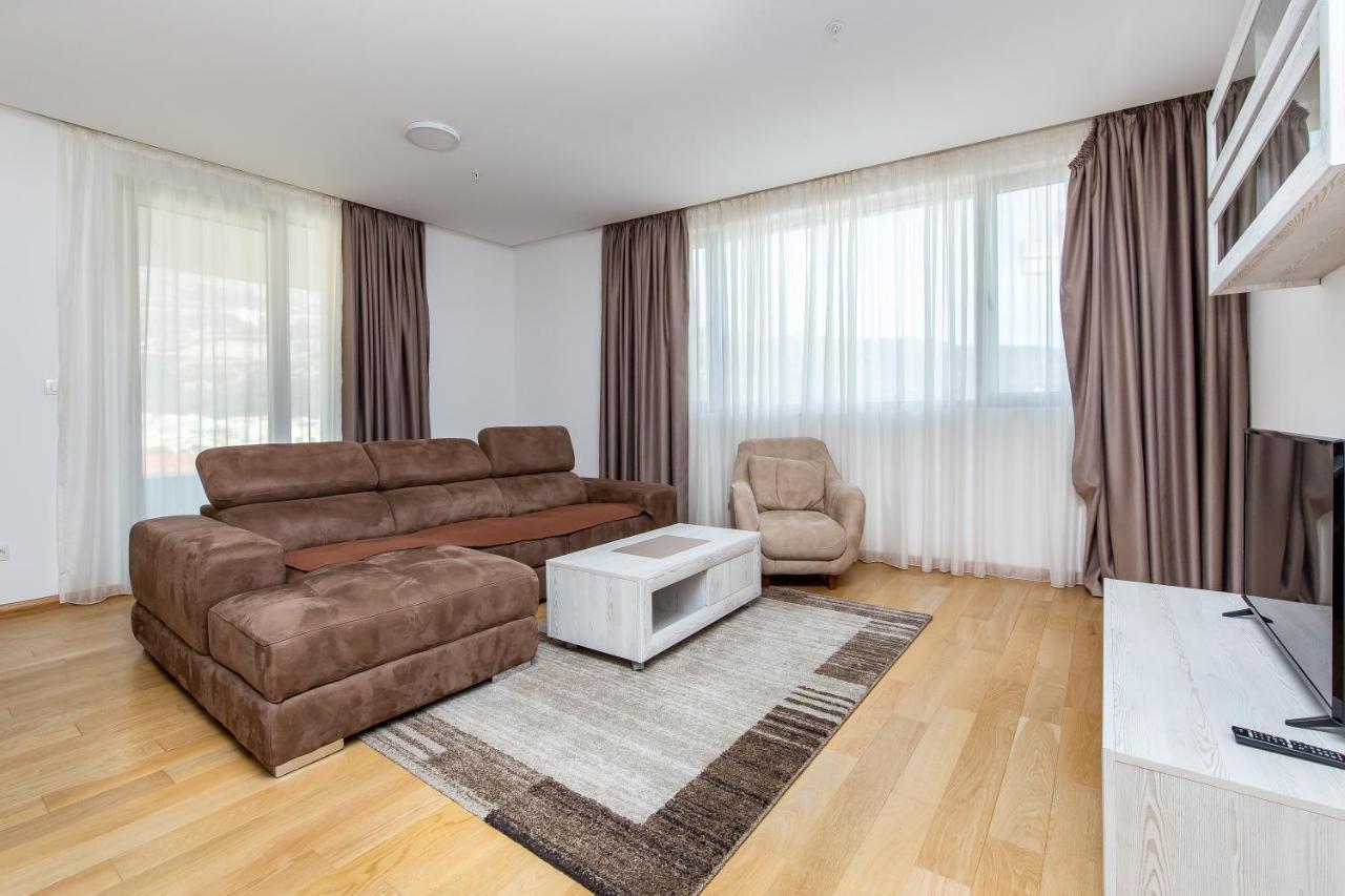 Apartments Lora In Apart-Hotel Budva Exterior foto