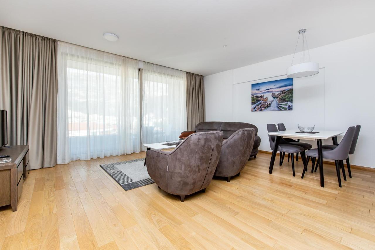 Apartments Lora In Apart-Hotel Budva Exterior foto